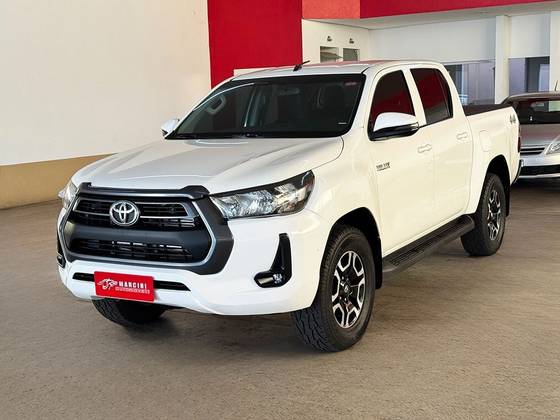 TOYOTA HILUX 2.8 D-4D TURBO DIESEL CD POWER PACK 4X4 MANUAL TOYOTA HILUX 2.8 D-4D TURBO DIESEL CD POWER PACK 4X4 MANUAL